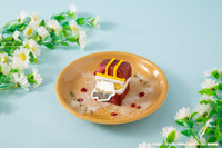 「葬送のフリーレンカフェ」ヒンメルとの出会い、シュタルク＆フェルンのダンスシーンがフードメニューに 画像