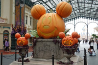 「東京ディズニーランド」高気温で大人気パレードは中止に…！ “Dハロ”が明日開幕！ 画像