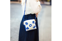 「ドラえもん」“帰ってきたドラえもん”などの扉絵ポストカードも新登場！ドラ文字がおしゃれなショルダーバッグも♪ 大阪・心斎橋に店舗オープン 画像