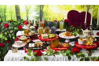 「ディズニー ツイステ」ハーツラビュル寮の“ティーパーティー”にご招待♪ 王冠やトランプを模したメニュー＆グッズ登場のカフェ開催 画像