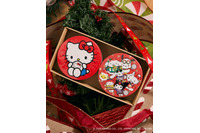 ハローキティたちがクリスマスセーターでパーティ♪ 限定デザインがキュートすぎ！「スチームクリーム」クリスマス商品が登場 画像