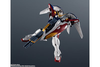 「ゼロよ、俺を導いてくれ」ウイングガンダムゼロが発売中！ツインバスターライフルを両手で構えたり、ローリングバスターライフルを再現したりできる！ 画像