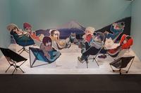 「『ゆるキャン△』10周年記念展」が東京ソラマチで開催！あfろ先生のキャンプギア展示、キャンプ飯にフォトスポットも【レポ】 画像