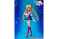 “月にかわっておしおきよ！”セーラームーンが華麗に立体化！ ルナも一緒♪ クリスタルスターコンパクト＆キューティムーンロッド付属 画像