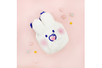 ラブリーモンモンのふわもこポーチが鬼カワ♪ SNSで話題の「＃モン活」を楽しめるポーチやフォトフォルダーが登場 画像