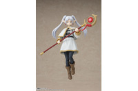 【待望の再販】フリーレンが可動フィギュアになっちゃった☆ 困り顔な表情パーツや付け替えツインテールも付属♪ 画像