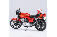 バイクマンガの金字塔「バリバリ伝説」巨摩郡の愛機・Honda CB750Fが1/12スケールで立体化！「大阪モーターサイクルショー」でも販売・展示 画像