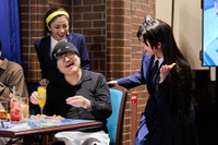 「名探偵コナン」原作者・青山剛昌がUSJにサプライズ来場！「世良ちゃんのジークンドー、かっこよかった！」進化した推理体験を満喫＆直筆イラストも残す 画像