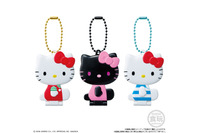 ハローキティの制服ギャルや日焼けBODYがキュート♪ 真っ黒な姿も!? 全13変化が楽しめるミラー付きグミが発売 画像