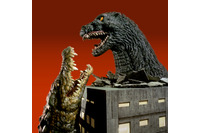 ゴジラ×ワニ!?「ラコステ」コラボ第2弾が実現！ネイビー基調の新作アイテム登場 画像