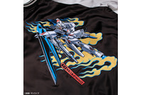 フリーダム＆ジャスティスをドーン！ 「ガンダムSEED」ガンダムが描かれたスカジャン登場！ リバーシブル仕様で2デザイン楽しめる 画像