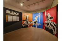 一護の斬魄刀“斬月”の実物大レプリカも展示！ 「BLEACH 千年血戦篇」特別展示がアニメ東京ステーションにて開幕 画像