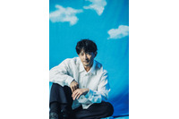 声優・津田健次郎の夏空な爽やかグラビアに釘付け…！蒼井翔太、増田俊樹×八代拓×小野賢章の生写真特典も！「TVガイドVOICE STARS vol.38」全ラインナップ発表 画像