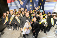渋谷に“雷警報”発生!? アニメ『サンダー３』放送開始日に渋谷をジャック！学ラン33人が大捜索、カミナリがスペシャルネタ披露 画像