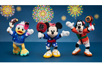 ミッキーたちと夏祭りを楽しもう♪ 「ディズニーストア」7月24日より夏祭りがスタート！ くじ&特別装飾、ぬいぐるみキーチェーンも登場 画像