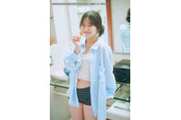 「ラブライブ！」声優・遠藤璃菜、素っぽい部屋着に制服、王道白ワンピースまで…1st写真集発売！2ショット写メ会＆サイン会も【10月6日発売】 画像