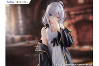 眠たげな表情で佇む銀髪美少女は誰でしょう？「そう、私です」――「魔女の旅々」イレイナがフリューオリジナルポーズで立体化！ 画像
