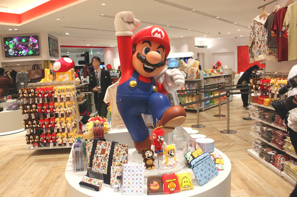 Nintendo TOKYO 限定 スタチュー スーパーマリオ