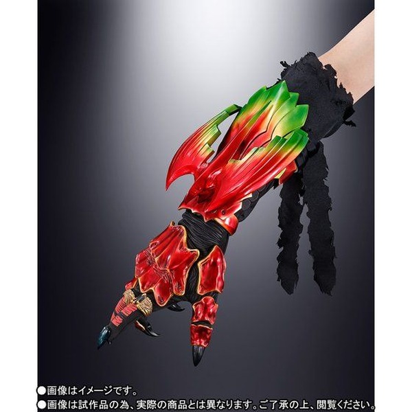 仮面ライダーオーズ」右腕に装着できる“アンク”登場 三浦涼介のセリフ