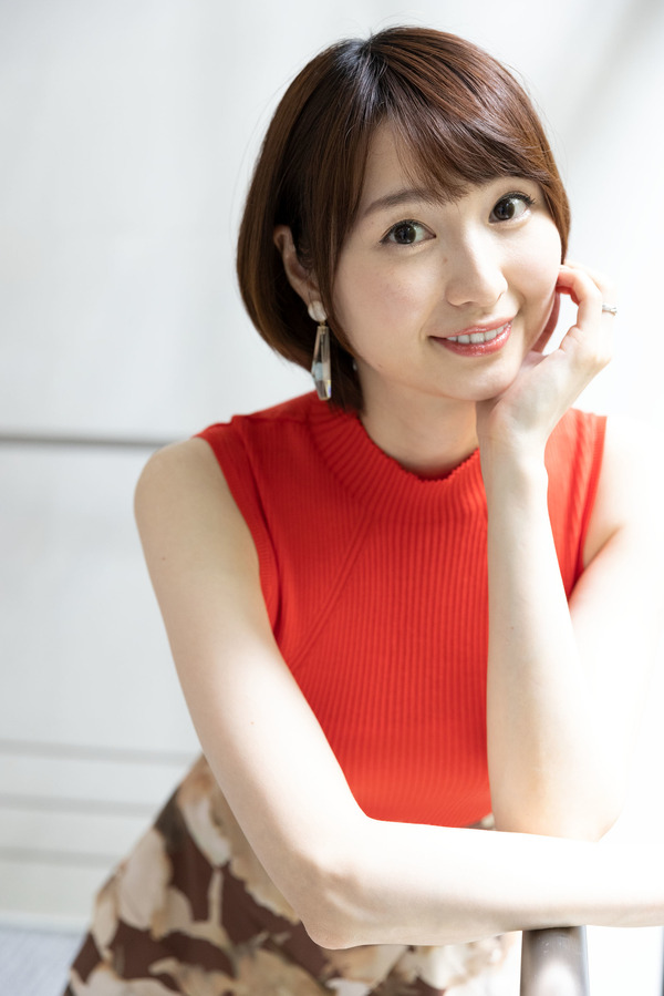 声優 戸松遥 私にとってアスナは 身近にいて当たり前の存在です 週刊spa 表紙に登場 アニメ アニメ