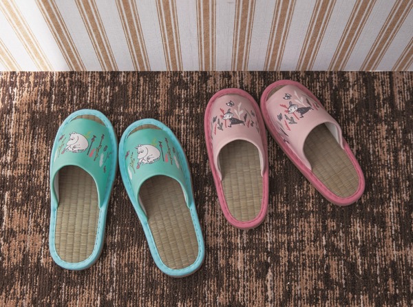 オファー 【ムーミンウレタン入りい草ラグ】 MOOMIN いぐさラグ 素足が