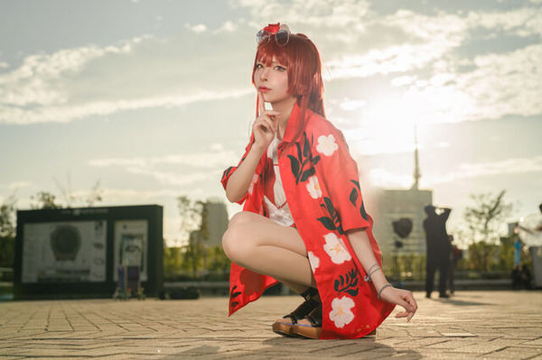 コスプレ】船長といえば夕日！夕日を背に佇むマリン船長が美しく