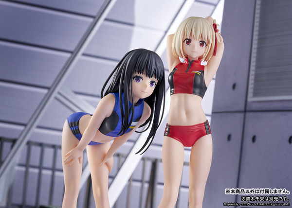 脚線美がすごい！「リコリコ」錦木千束＆井ノ上たきな、トレーニングの