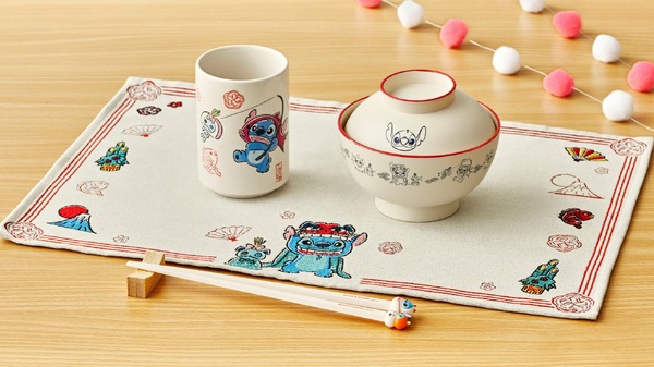 ディズニー」プーさん＆スティッチが2026年の干支・うまに変身!? 鏡餅