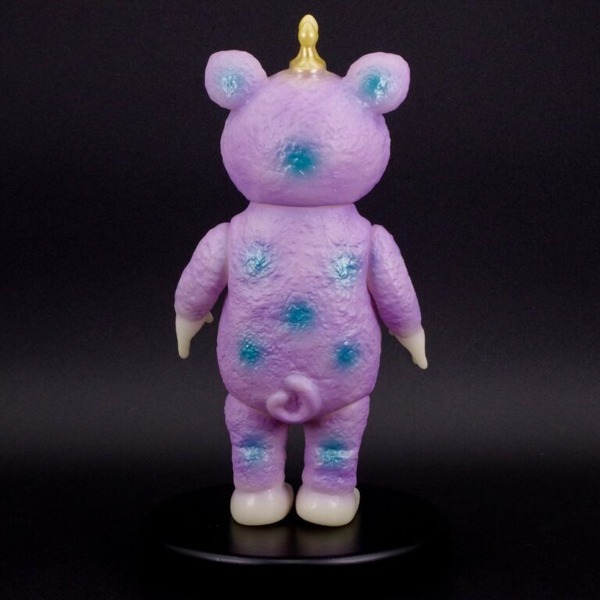 ウルトラマン」“マスク取れゾフィー”ソフビや、ゼットンTシャツも