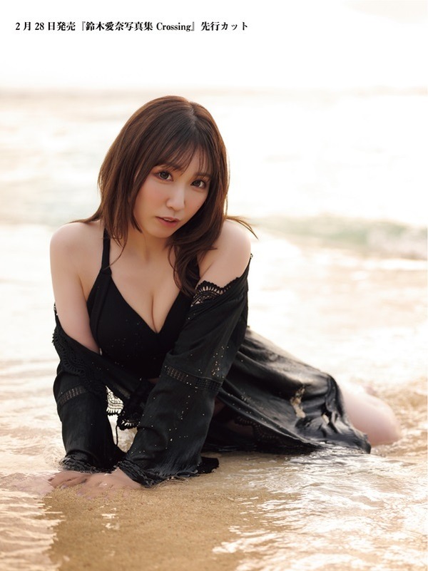 ラブライブ！サンシャイン!!」小原鞠莉役・鈴木愛奈、8年ぶり写真集が
