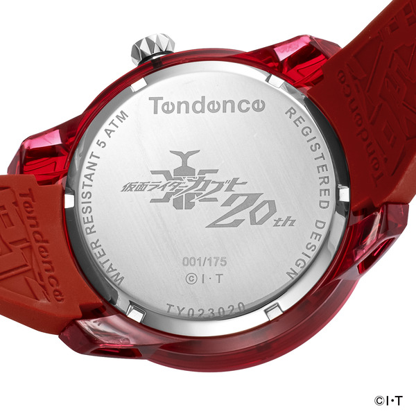 仮面ライダーカブト」×「Tendence」コラボ腕時計が登場！ スーツ