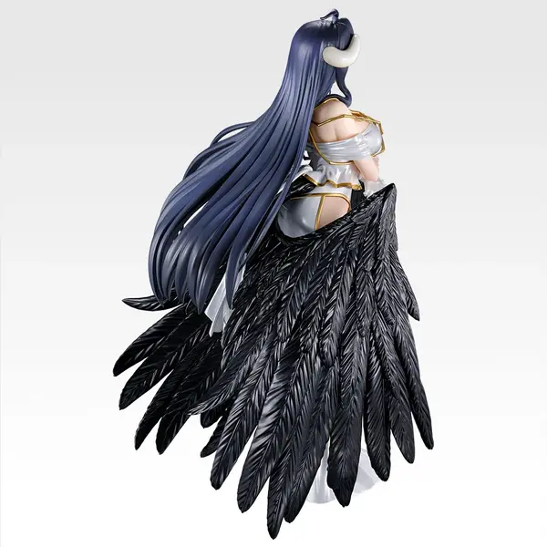 オーバーロード」アルベド、シャルティアの美麗フィギュアに釘付け