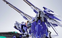 「ガンダムOO」究極装備のダブルオーガンダム、“METAL BUILD魂”に登場！ GNソードIIブラスターなど付属品に注目 画像