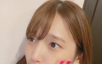 声優・内田真礼の“ネイルピンクまん”自撮りにファン「はい天使」「こっちの頬もピンクになっちゃいます」 画像