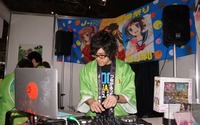 DJ和による神曲祭りに来場者もノリノリ AnimeJapan2015のJアニソン神曲祭り/DJ和ブース 画像