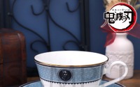 「鬼滅の刃」冨岡義勇＆錆兎をイメージ！ 厄除の面がデザインされたカップ＆ソーサーセット登場 画像