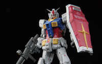 「ガンプラRG」“RX-78-2”が究極の再現度で新発売！ 細かなディテール＆安定感あるポージングでファンが唸る仕上がりに 画像