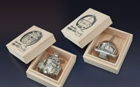 シャア専用ザクが「錫製ぐいのみ」に　ガンダムと富山・高岡鋳物がコラボレーション 画像