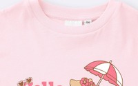 「サンリオ」×GU！ キティ・ポムポムプリン・シナモロールが小麦肌に♪ ビーチで遊ぶ姿に癒されるパジャマ＆キッズTシャツが登場 画像