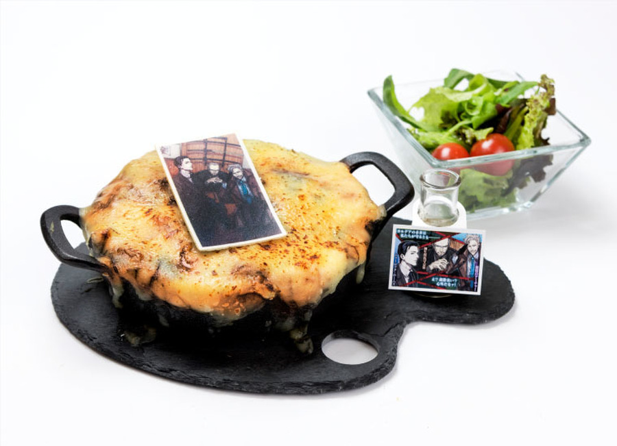 「カルデア特捜班 焼き黒カレー 追い辛ソース添え」1,590円(税抜)(C)TYPE-MOON / FGO PROJECT