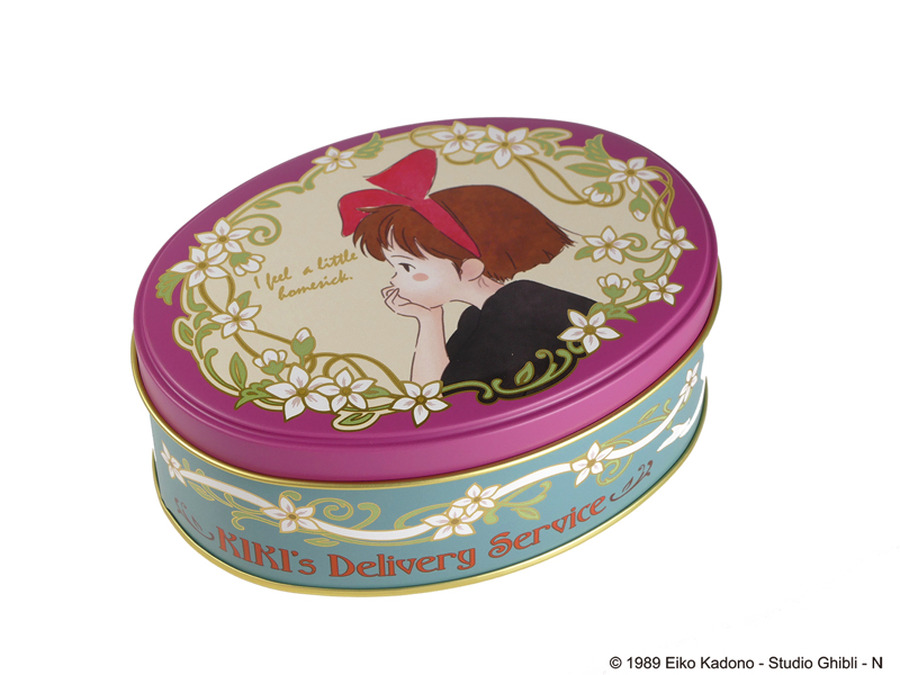 「魔女の宅急便　ルピシア茶葉缶 紅茶　キキの横顔」1,800円（税別）(C) Studio Ghibli(C) 1989 Eiko Kadono - Studio Ghibli - N