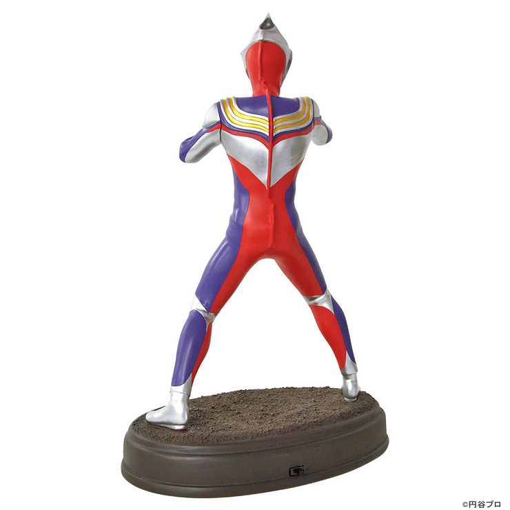 「プレミアムライティングフィギュア ウルトラマンティガ」38,000円 (税別)（C)円谷プロ