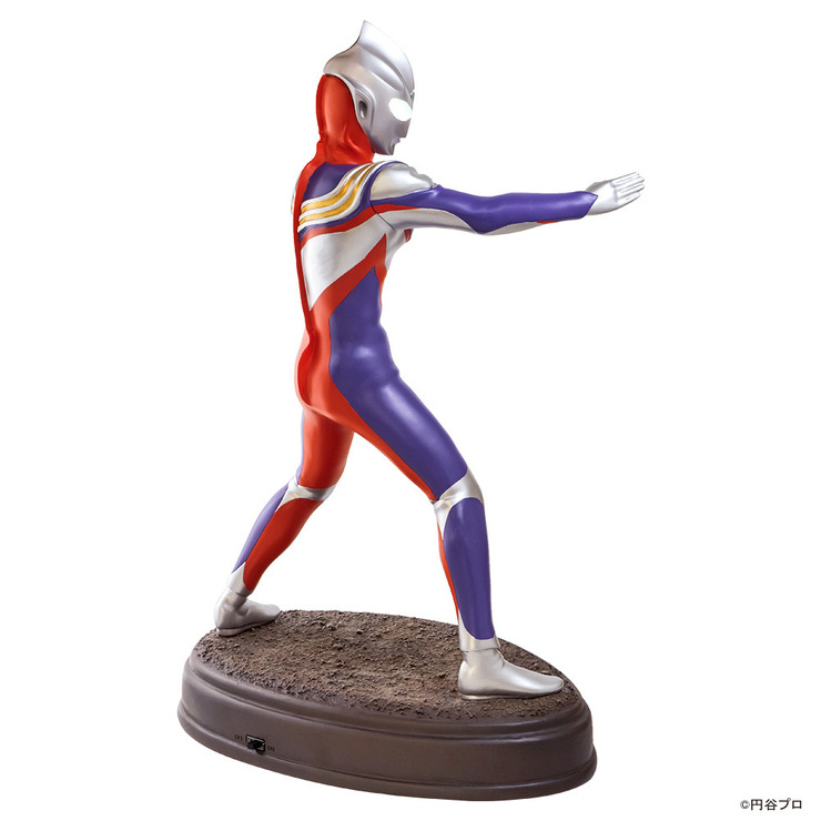 「プレミアムライティングフィギュア ウルトラマンティガ」38,000円 (税別)（C)円谷プロ