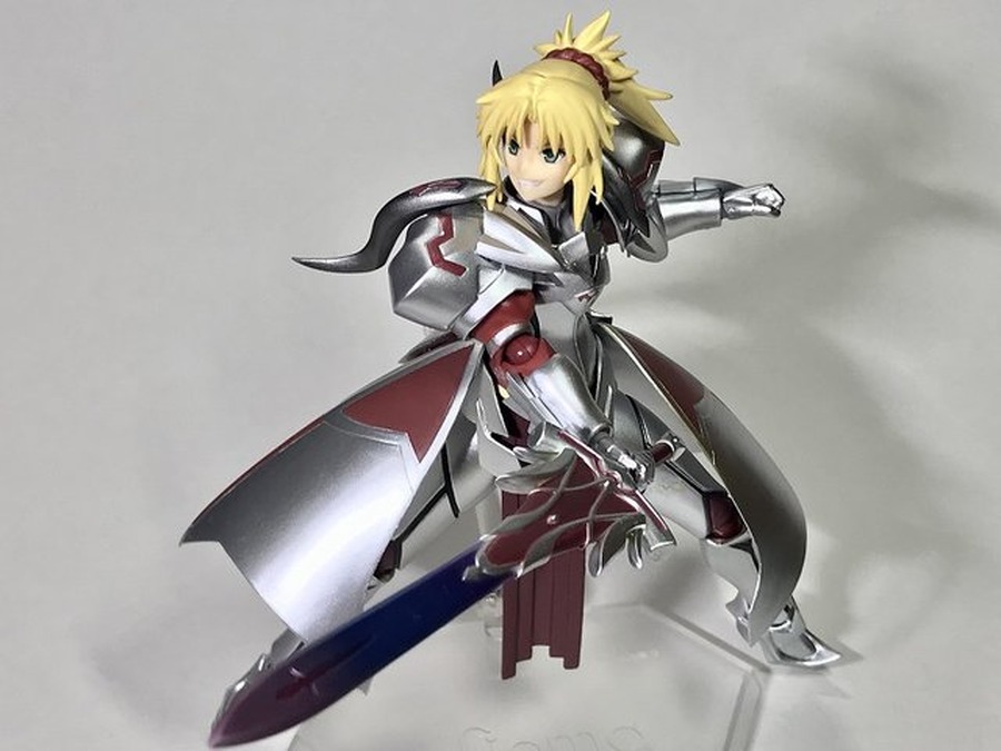 『Fate』シリーズより赤のセイバーことモードレッドがfigmaで登場！「不貞隠しの兜」ギミックも再現