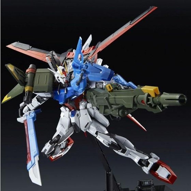 「MG 1/100 パーフェクトストライクガンダム スペシャルコーティングVer.」10,800円（税込）（C）創通・サンライズ