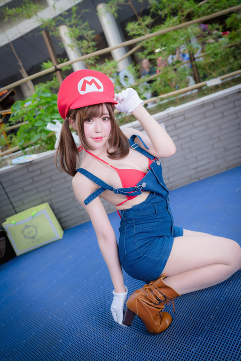 【コスプレ】「コスサミ2019」美女レイヤーが夏衣装で魅惑！ マリオ、レムら人気キャラ勢揃い【写真147枚】