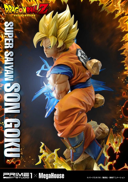 「メガプレミアムマスターライン ドラゴンボールZ 孫悟空（超サイヤ人）」通常版127,000円（税別）DX版155,000円（税別）（C）バードスタジオ／集英社・東映アニメーション（C）バードスタジオ／集英社・東映アニメーション