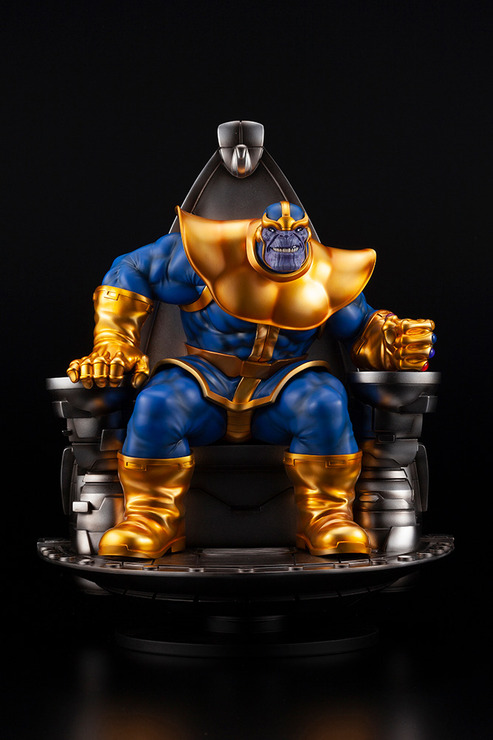 「サノス オン スペーススローン ファインアートスタチュー」48,000円（税抜）（C）2019 MARVEL