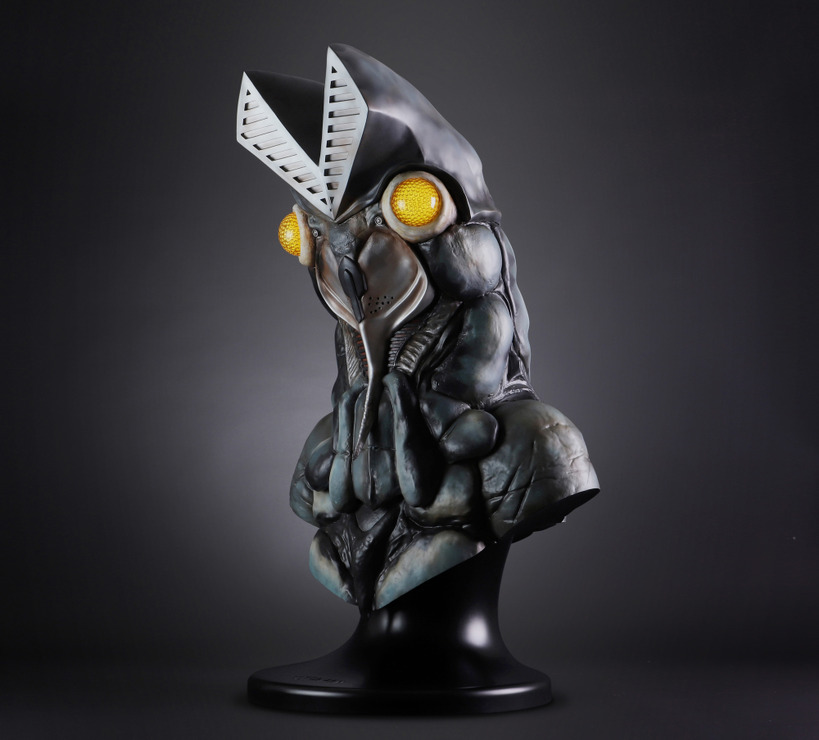 「ULTRAMAN ARCHIVES CLASSIC ARTS SUIT SIZE BUST バルタン星人」220,000円(税抜)（C）TSUBURAYA PRODUCTIONS