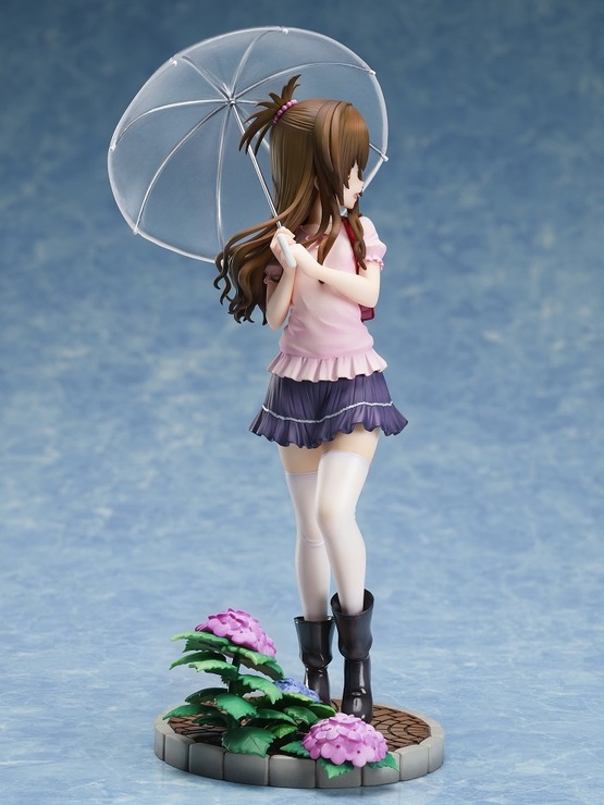 「結城美柑 雨傘 1/7スケールフィギュア」16,300円（税抜）（C）矢吹健太朗・長谷見沙貴／集英社